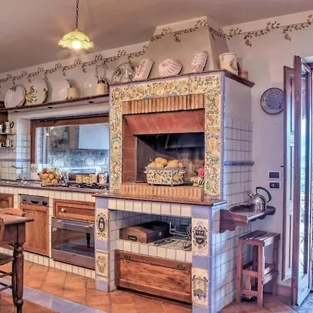 Villa Amorosa - *
